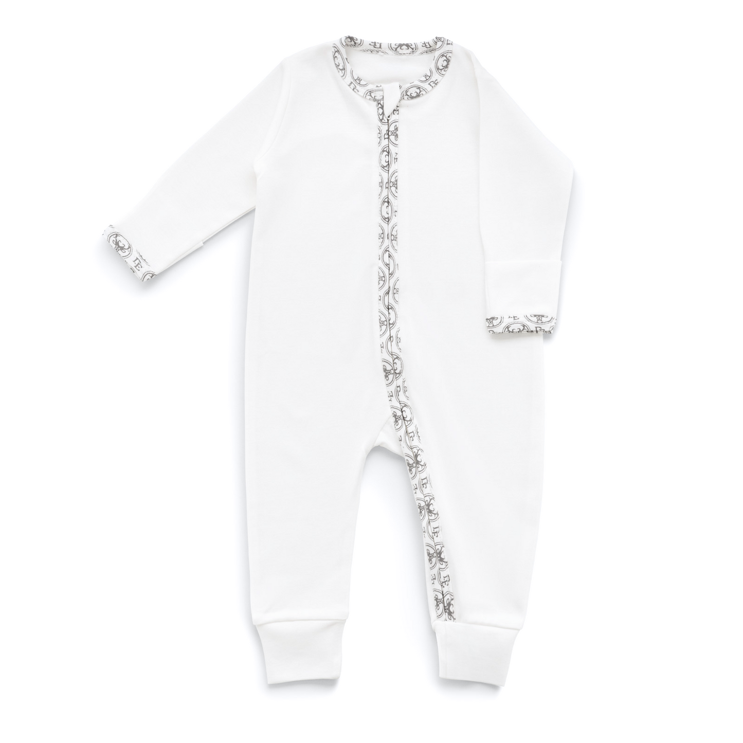 Sleeper with a zipper