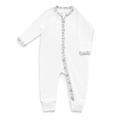 Sleeper with a zipper